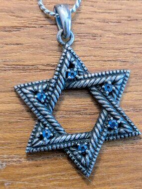 Vintage 925 Sterling Silver Star of David Necklace - Accented Stones